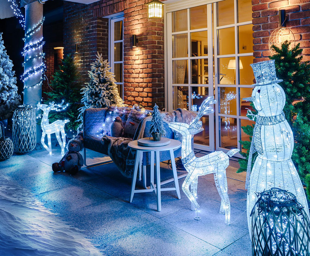 Vonkajšie svetelné LED figúrky vytvoria v okolí vášho domu skutočne magickú vianočnú atmosféru.