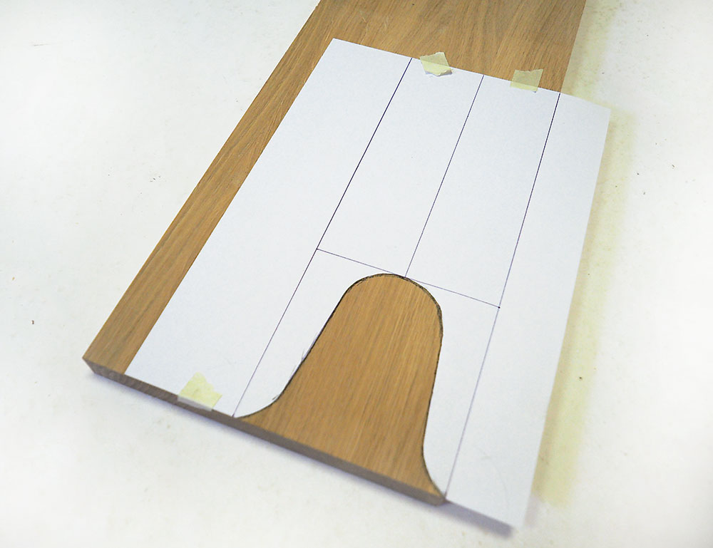 Vymeranie materiálu. Odrežte si kúsok tvrdého dreva podľa rozmerov na obrázku a okraje prebrúste brúsnym papierom dohladka, aby sa neštiepili.