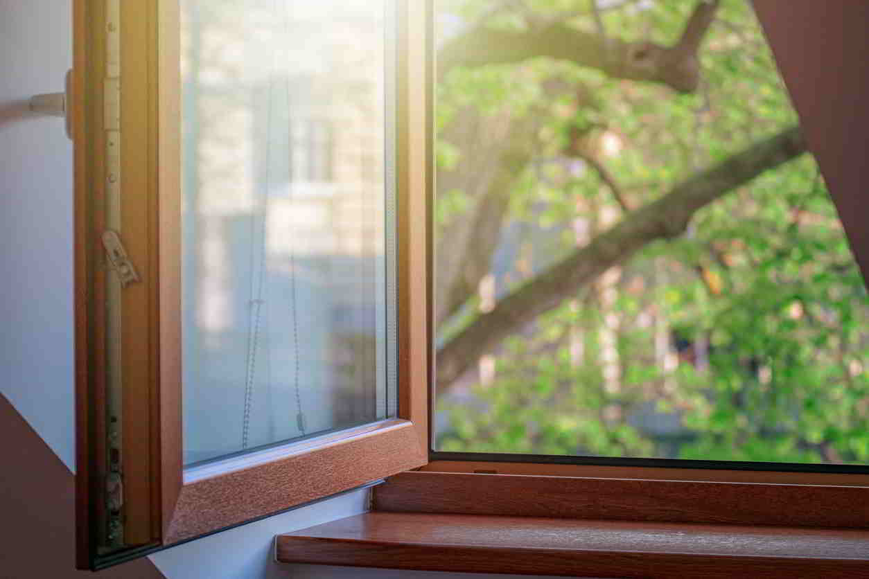 drevené okno