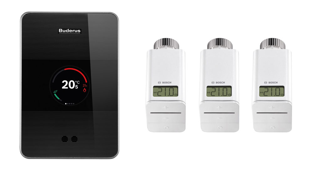 Set regulátora Logamatic TC100 s inteligentnými termostatickými hlavicami.