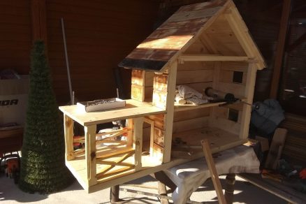 výroba dreveného domčeku pre bábiky