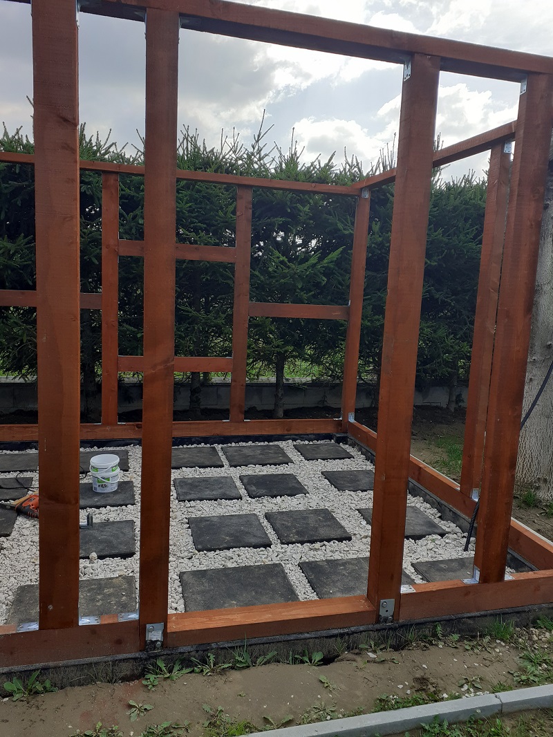 Výstavba záhradného domčeka na náradie