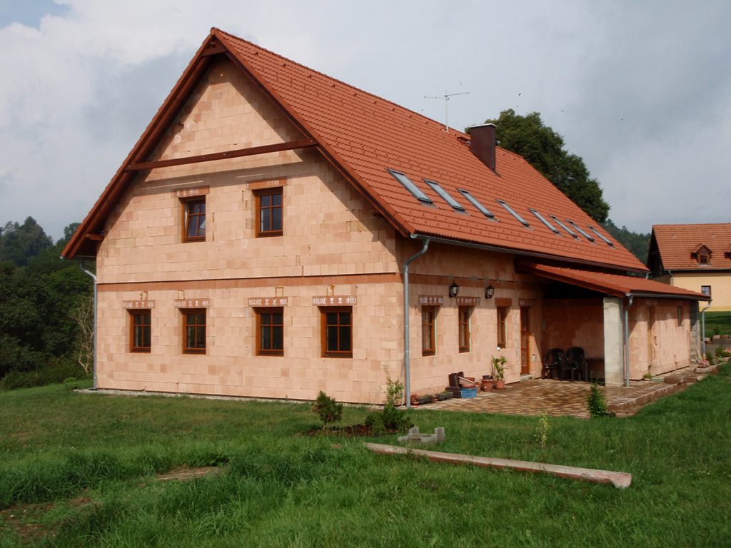 Tehlový murovaný rodinný dom