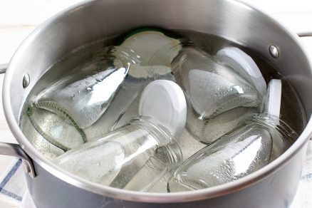 Sterilizácia zaváraninových pohárov