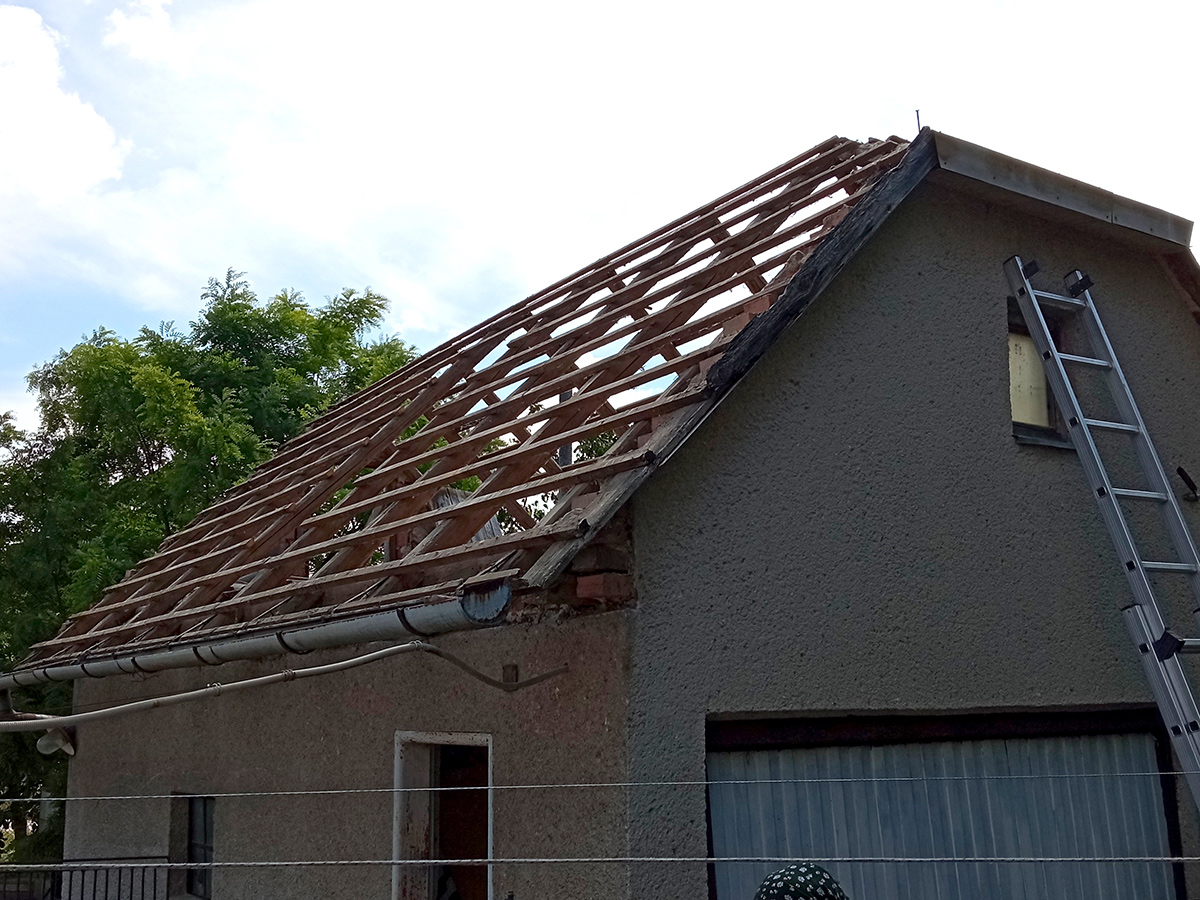Rekonštrukcia sedlovej strechy garáže