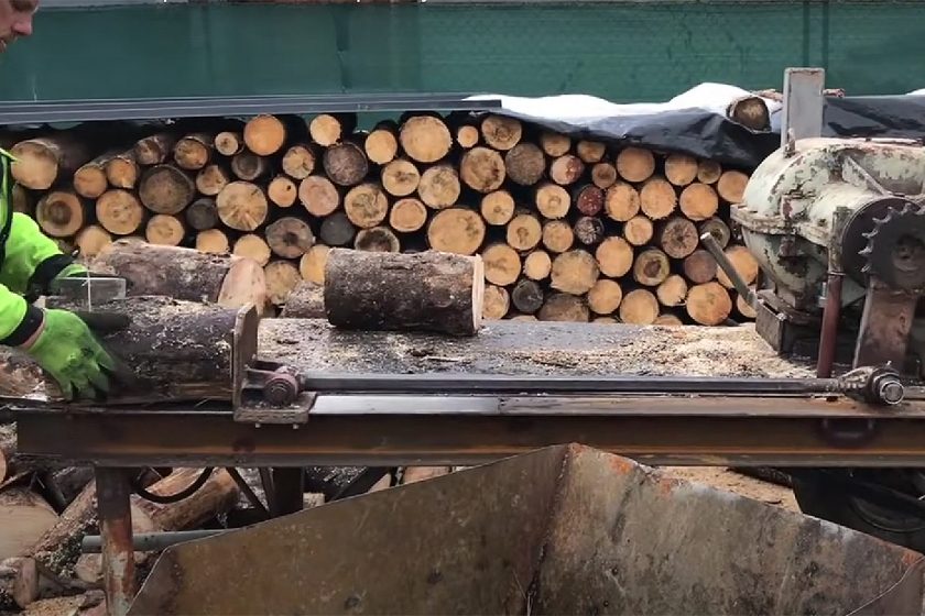 Mechanická štiepačka na drevo