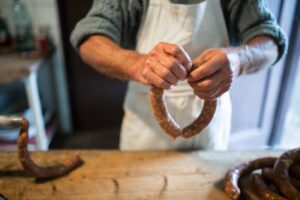 Toto je tradičný a rokmi overený recept na domáce klobásy. „Nikto nič lepšie zatiaľ nevymyslel,“ tvrdí skúsený mäsiar