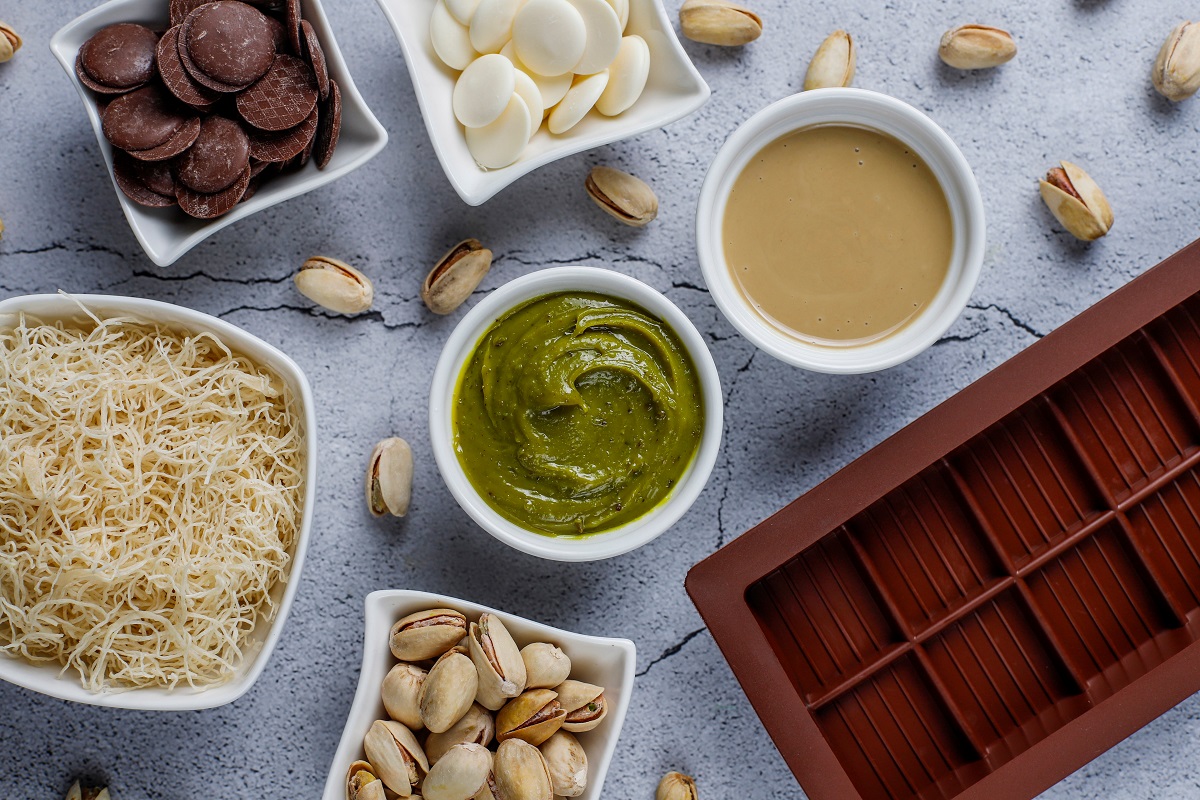 Ingrediencie na výrobu domácej dubajskej čokolády