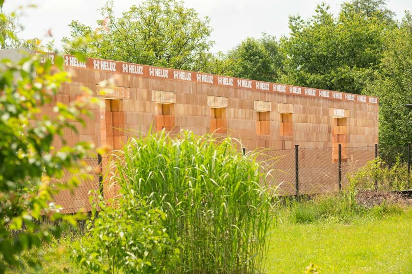 Stužujúce vence ako nevyhnutná súčasť murovaných stavieb