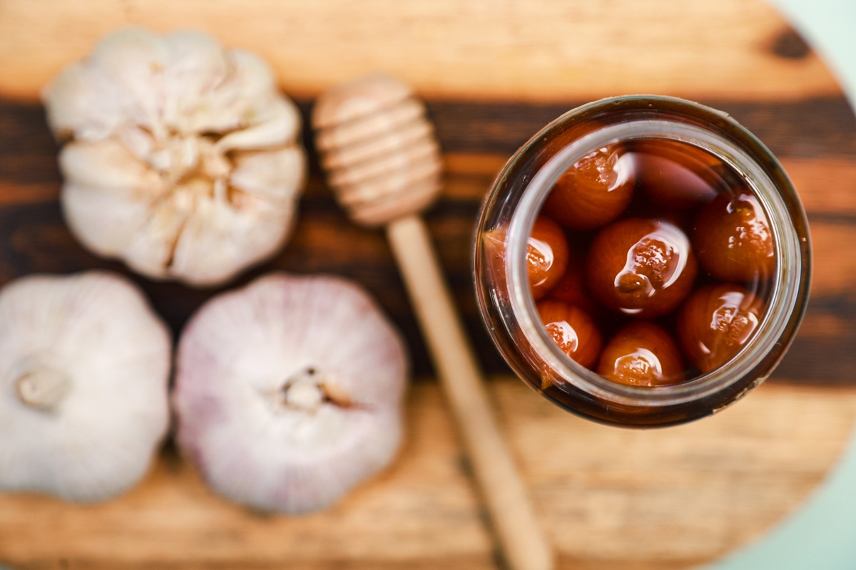 Fermentovaný cesnakový med