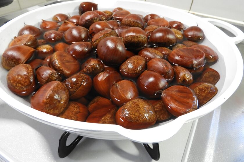 Príprava gaštanov v mikrovlnke