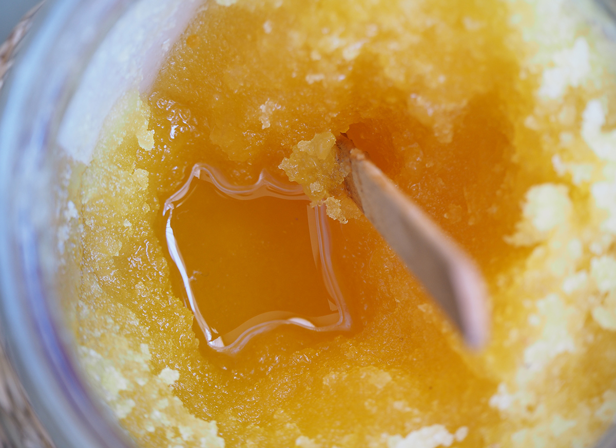 Skryštalizovaný med