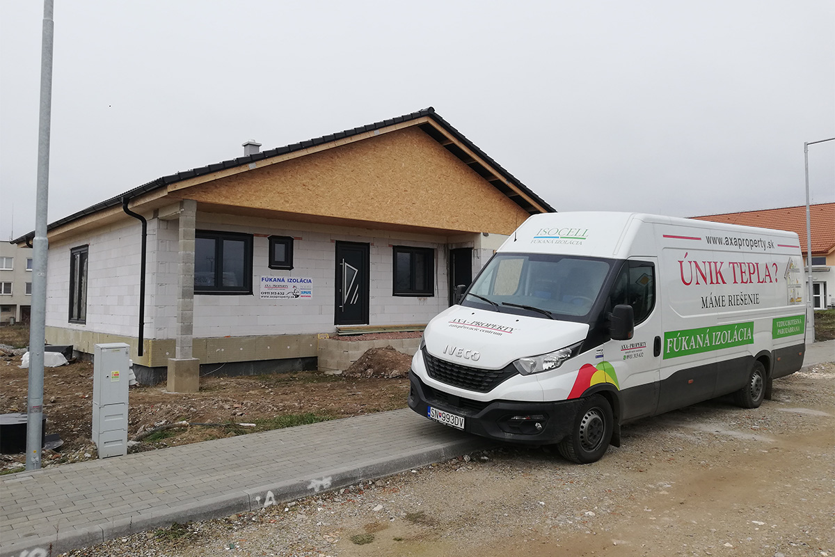 Realizácia fúkanej izolácie firmou AXA-PROPER