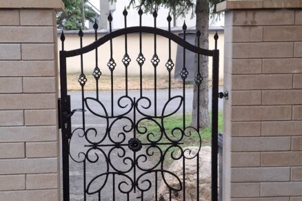 Výroba kovovej brány