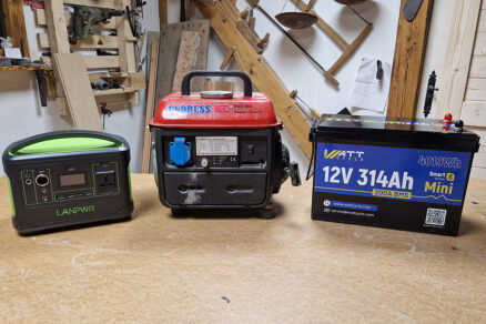 Nabíjacie stanice a benzínový generátor