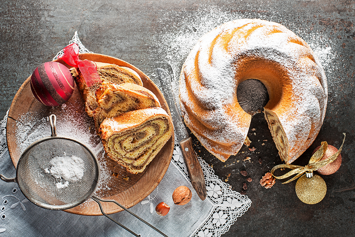 Rodinná bábovka s orechovou plnkou