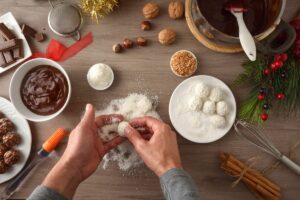 Hľadáte inšpiráciu na vianočné pečenie? Z týchto 12 sladkých receptov si určite vyberiete