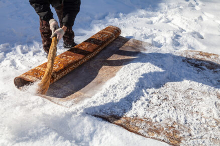 Čistenie kobercov v snehu