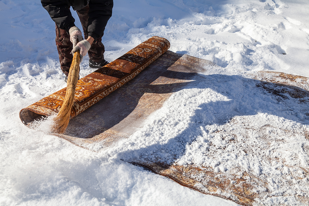 Čistenie kobercov v snehu