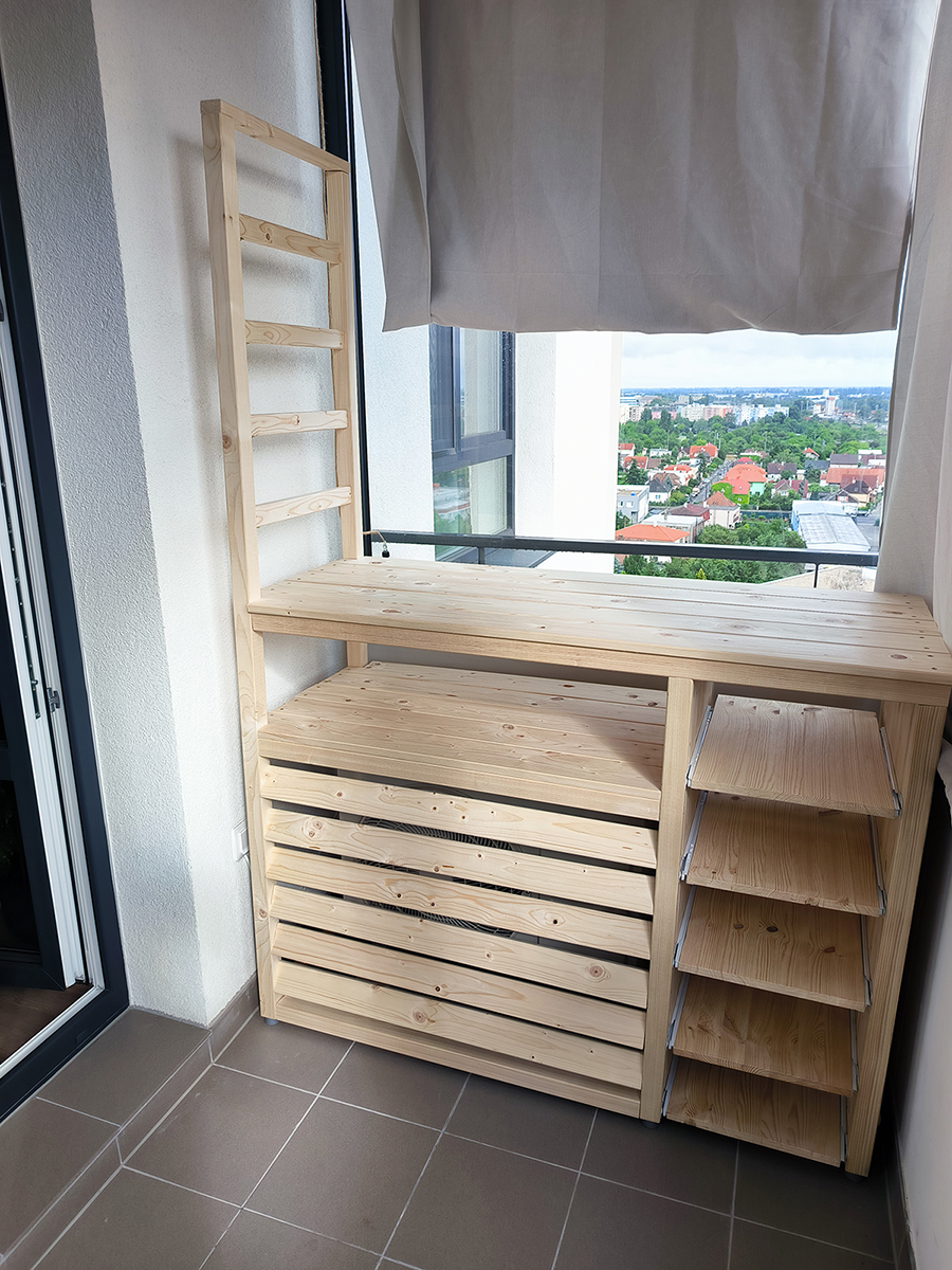 Prekrytie klimatizačnej jednotky na balkóne