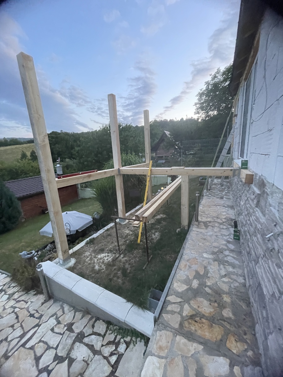 Stavba terasy na chalupe