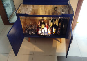 Najštýlovejší domáci bar sezóny? Tomáš ho vyrobil zo starého perináka