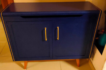 Starý perinák prerobený na domáci bar