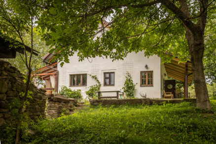 Zrekonštruovaná chalupa v Polome