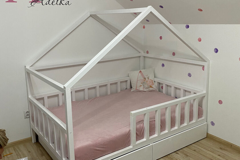 Výroba detskej postele domček so šmýkačkou a hojdačkou
