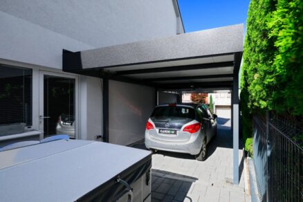 Prístrešok na auto