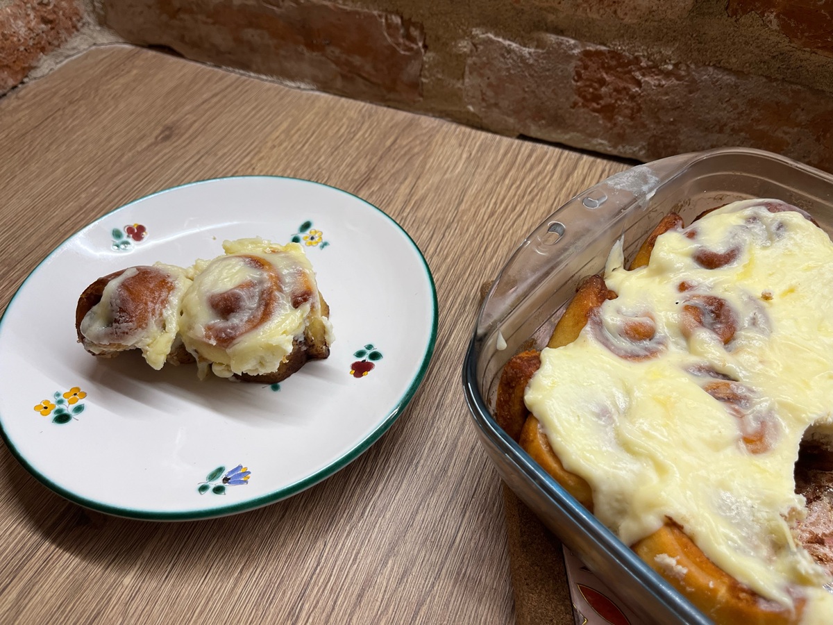 Škoricové slimáky s polevou