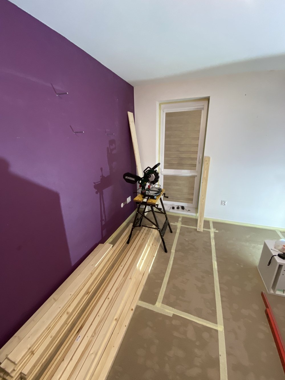 Výroba detskej postele domček so šmýkačkou a hojdačkou