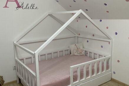 Výroba detskej postele domček so šmýkačkou a hojdačkou