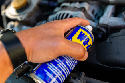 Aplikácia WD-40 v oblasti motora