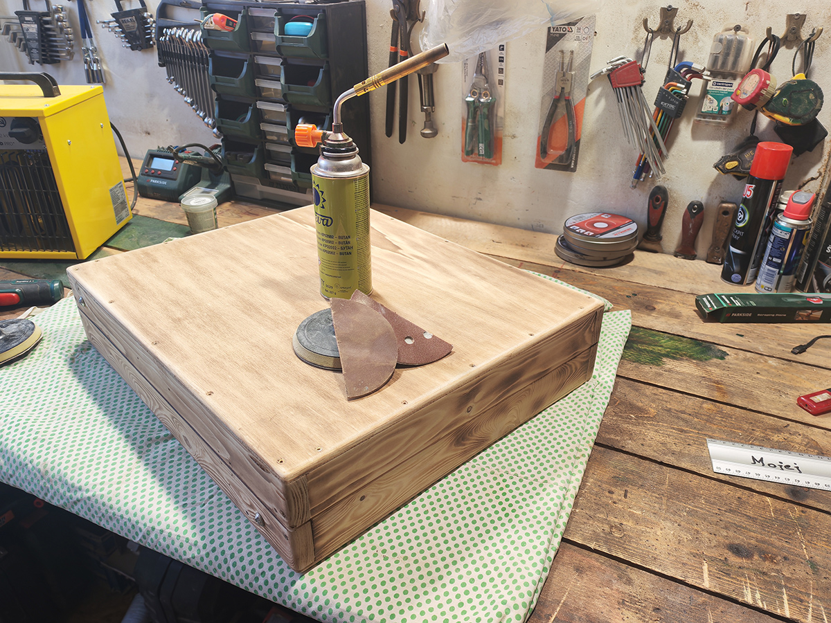 Výroba dreveného kufríka na skrutkovače