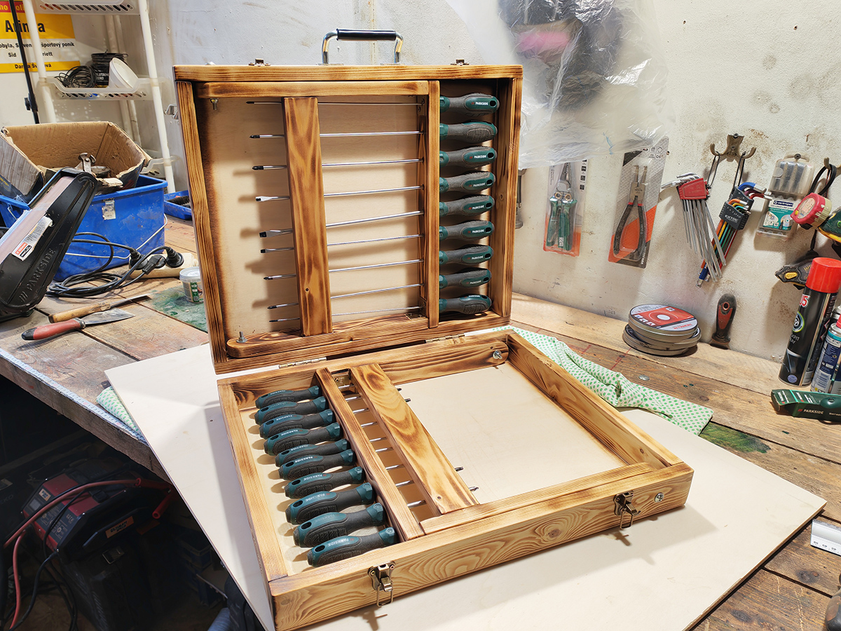 Výroba dreveného kufríka na skrutkovače