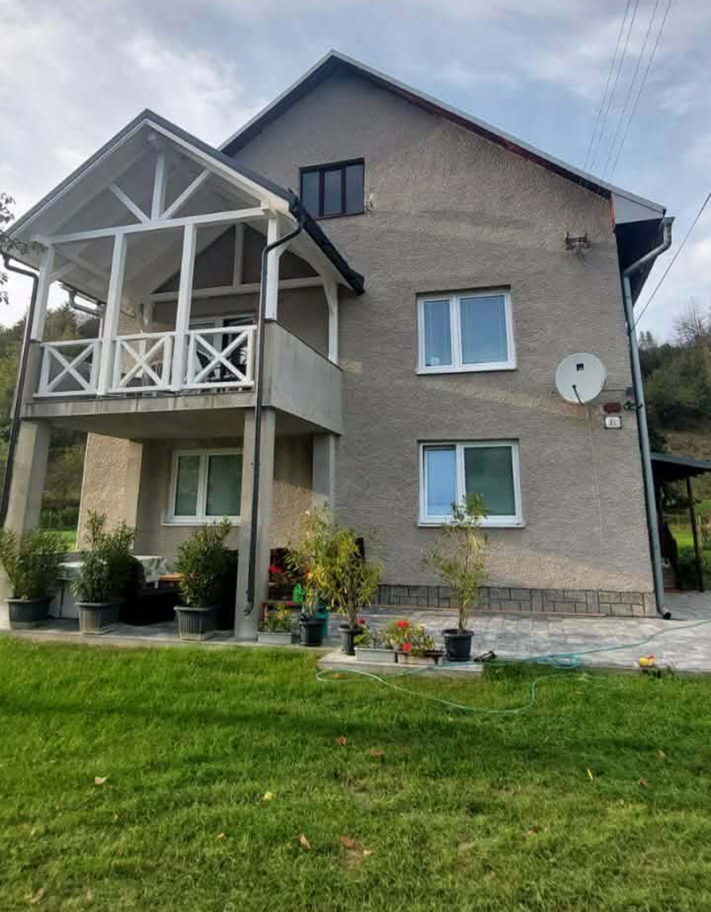 Svojpomocne postavená terasa rodinného domu (prerobený balkón)