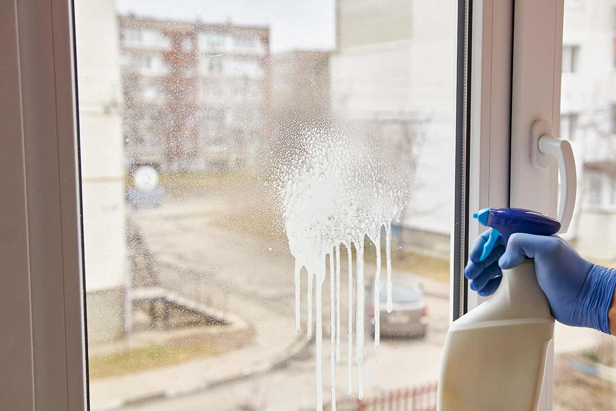 Dôkladná údržba okien na jar