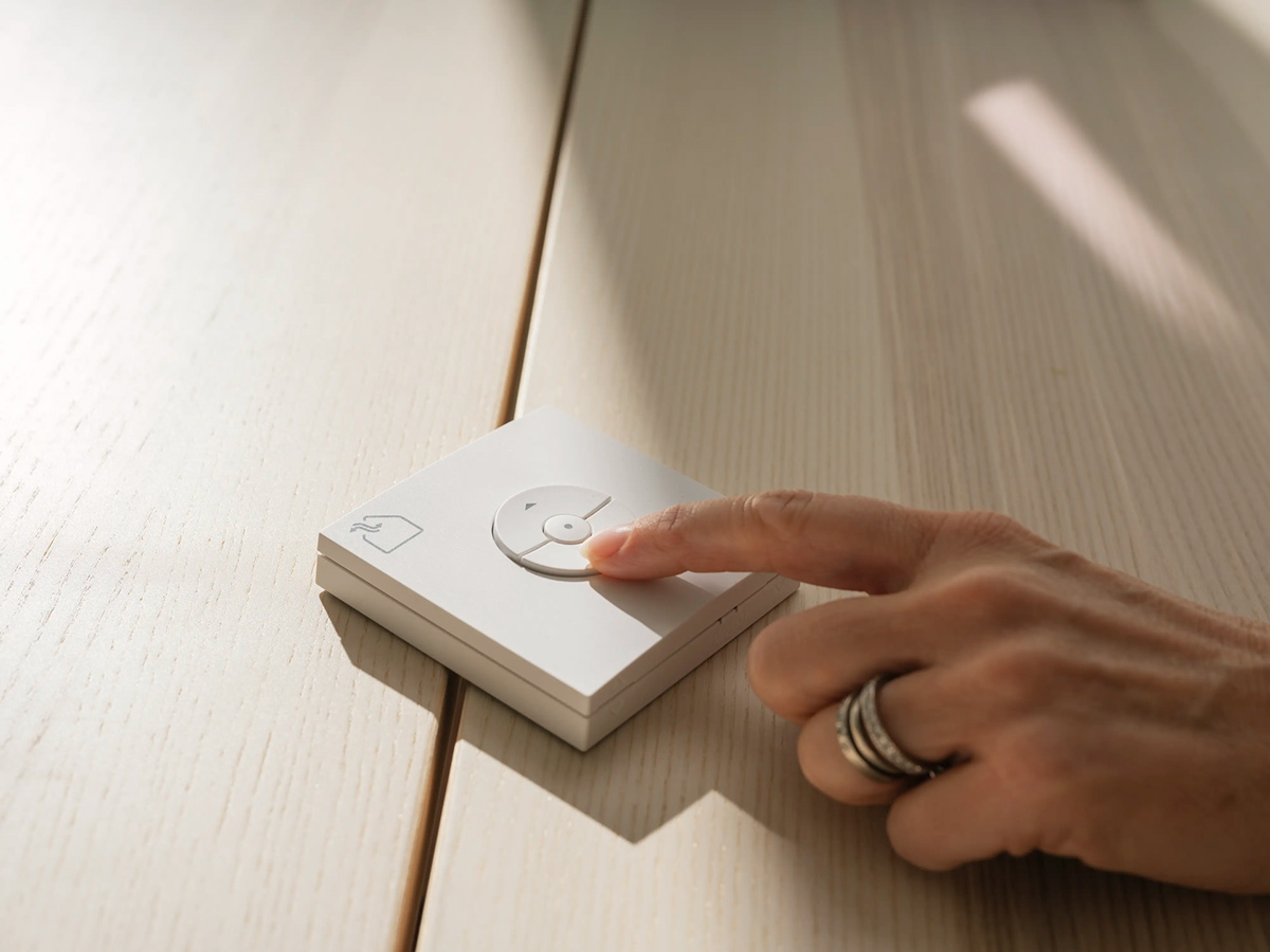 Diaľkovo ovládané strešné okná