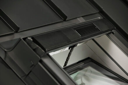 Diaľkovo ovládané strešné okná