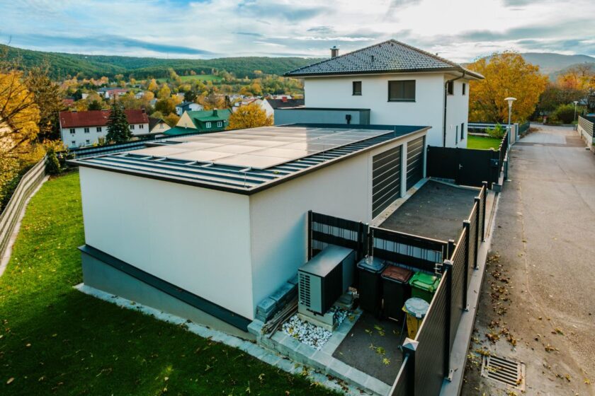 Solárne panely na garáži