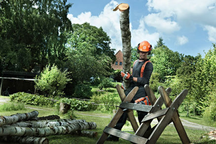 Kúrenie drevom súťaž husqvarna - H150-0145