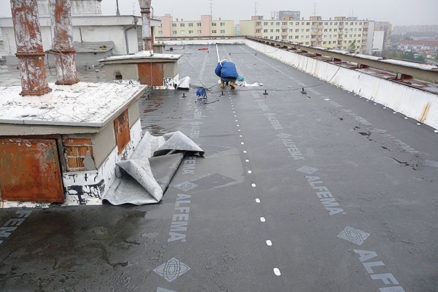 Ako opraviť plochú strechu