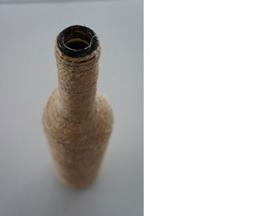 Výroba netradičnej vázy z vínovej fľaše
